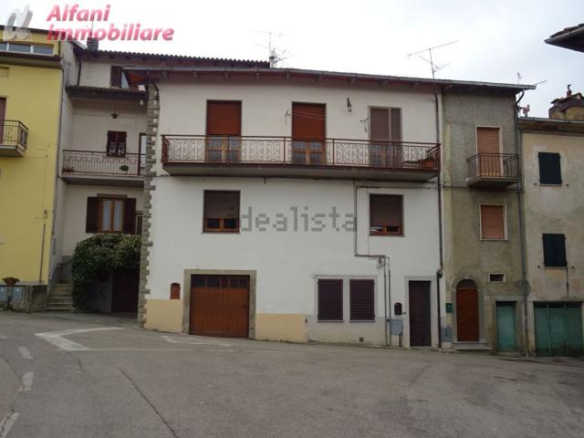 Villetta bifamiliare in vendita di 115 m² in Frazione Castel Focognano, 21