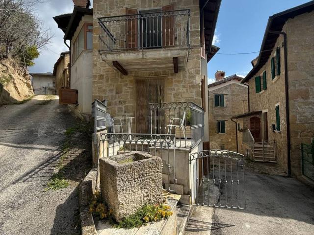 Villetta bifamiliare in vendita di 115 m² in Frazione Trivigliano