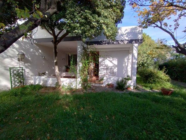 Villetta bifamiliare in vendita di 115 m² in Località Geremeas Strada Provinciale 17 km 19