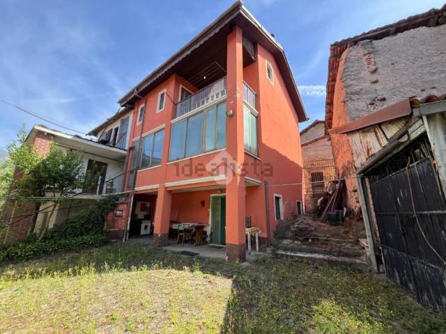 Villetta bifamiliare in vendita di 115 m² in Via Ubertallo, 6