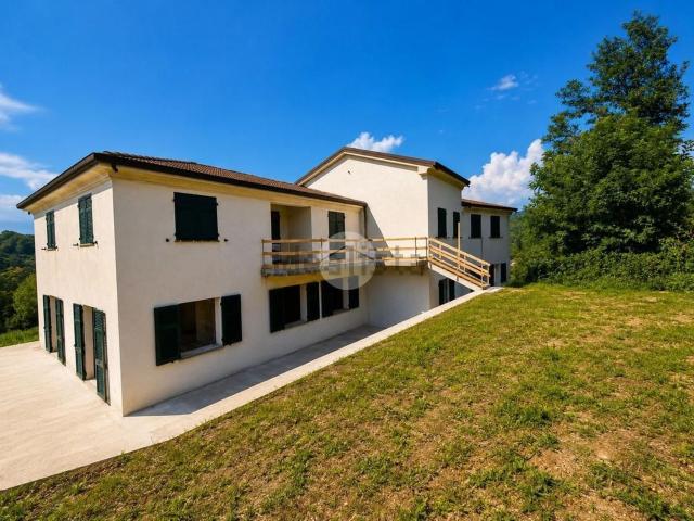 Villetta bifamiliare in vendita di 115 m² in Via Roma, 293