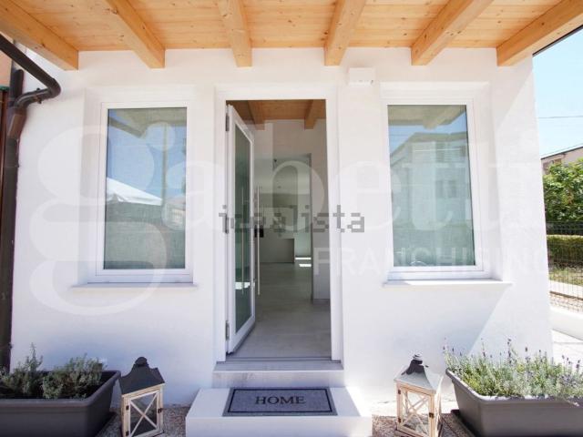 Villetta bifamiliare in vendita di 115 m² in Viale Giuseppe Garibaldi