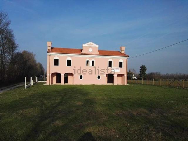 Villetta bifamiliare in vendita di 118 m² in Via Bregolini, 29