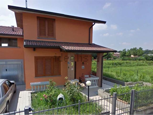 Villetta bifamiliare in vendita di 118 m² in Via dei Croti, 15