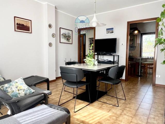 Villetta bifamiliare in vendita di 118 m² in Via Gabriele d&apos Annunzio