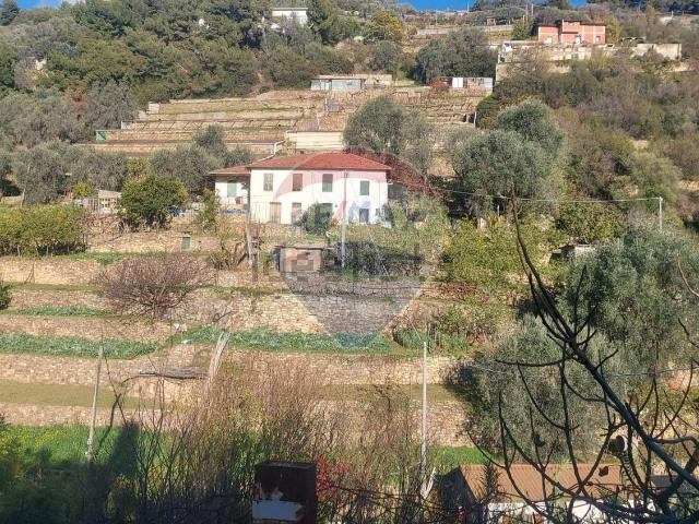 Villetta bifamiliare in vendita di 118 m² in Via Peiranze, 446