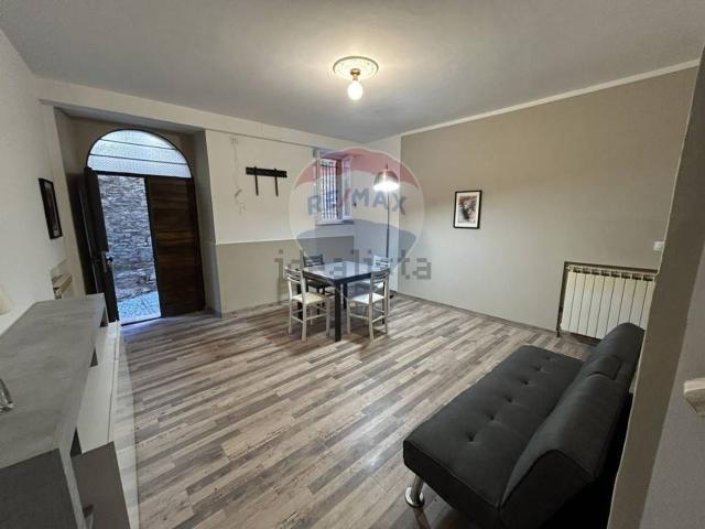 Villetta bifamiliare in vendita di 119 m² in Via Tempestivi, 14