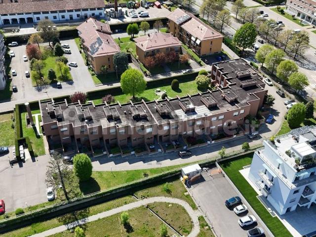 Villetta bifamiliare in vendita di 119 m² in Via Giovanni Daziano