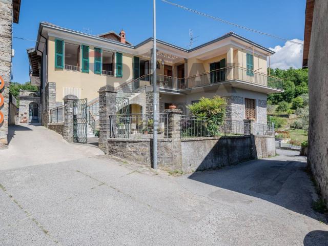 Villetta bifamiliare in vendita di 119 m² in Via Nezzana