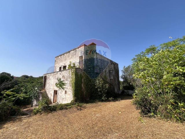 Villetta bifamiliare in vendita di 123 m² in Contrada Gorgofreddo