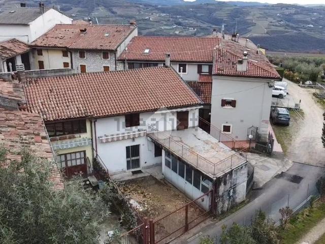 Villetta bifamiliare in vendita di 123 m² in Via Valle, 6