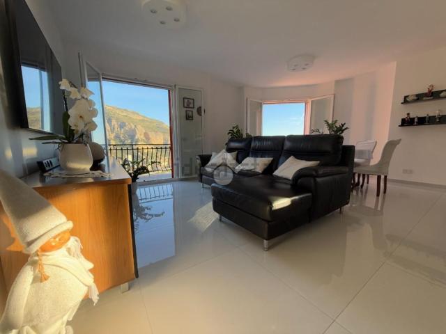 Villetta bifamiliare in vendita di 123 m² in Via Garian, 13