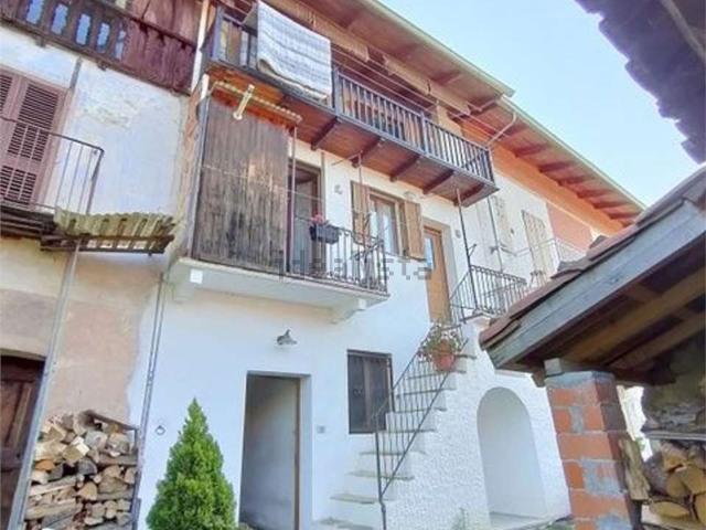 Villetta bifamiliare in vendita di 120 m² in Frazione Caveggia, 5