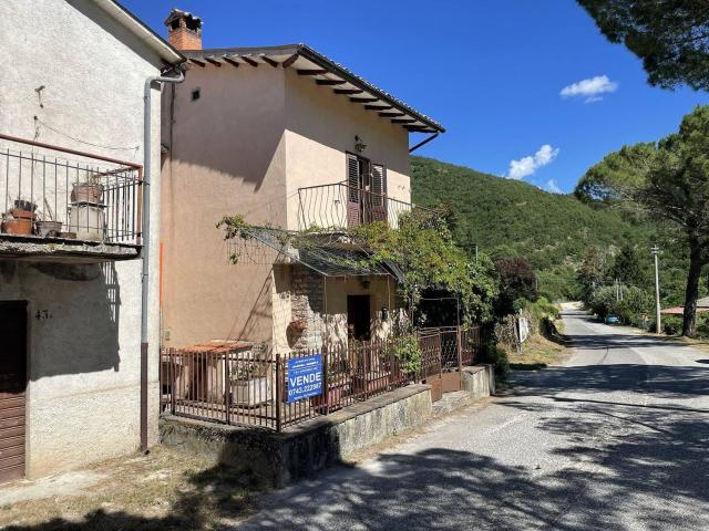Villetta bifamiliare in vendita di 120 m² in Frazione Rocchetta