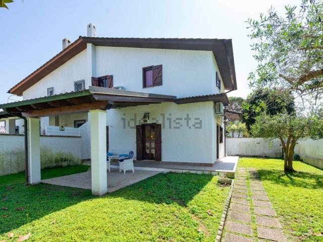 Villetta bifamiliare in vendita di 120 m² in Via Terracina