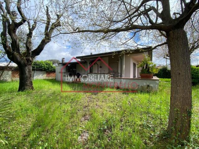 Villetta bifamiliare in vendita di 120 m² in Via Tonfano