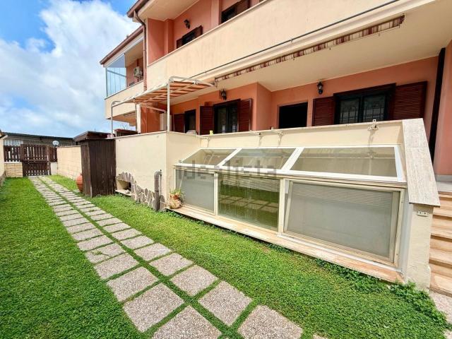 Villetta bifamiliare in vendita di 120 m² in Via Vilnius