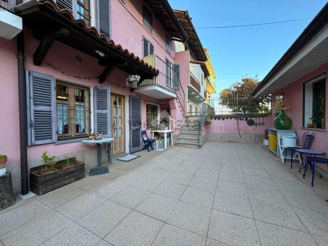 Villetta bifamiliare in vendita di 120 m² in Via Bella Caterina, 12
