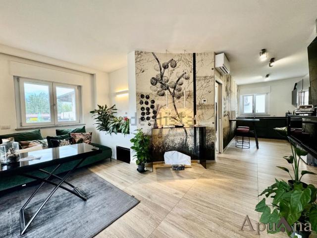 Villetta bifamiliare in vendita di 120 m² in Via Bregoscia, 45