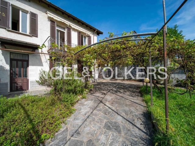 Villetta bifamiliare in vendita di 120 m² in Via Campi D&apos Oro, 3