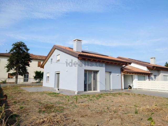 Villetta bifamiliare in vendita di 120 m² in Via Cavour, 34