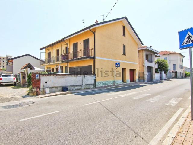 Villetta bifamiliare in vendita di 120 m² in Via Cesare Battisti, 25