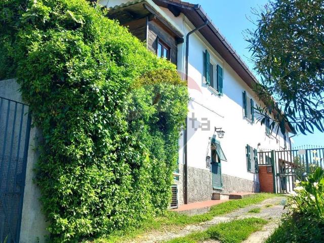 Villetta bifamiliare in vendita di 120 m² in Via della Benedicta, 107