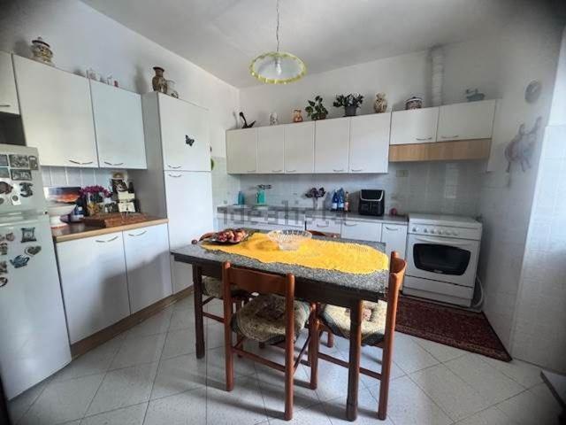 Villetta bifamiliare in vendita di 120 m² in Via Fossone Basso