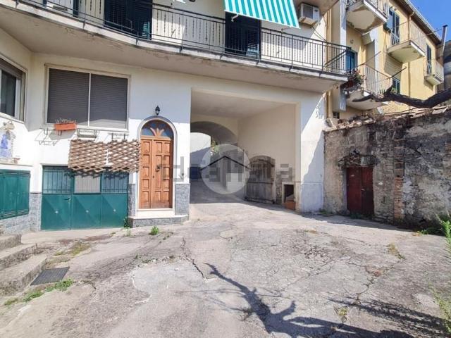 Villetta bifamiliare in vendita di 120 m² in Via Giovanni Nicotera, 23