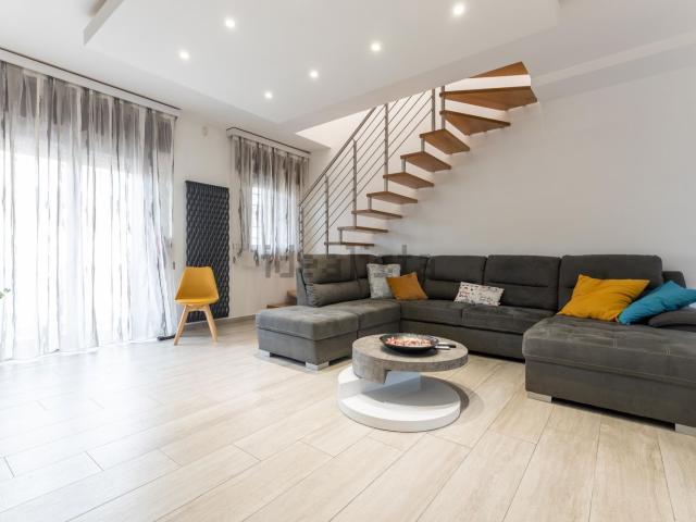 Villetta bifamiliare in vendita di 120 m² in Via Giorgio Giorgis