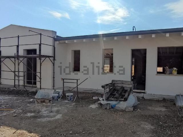 Villetta bifamiliare in vendita di 120 m² in Via Giglio