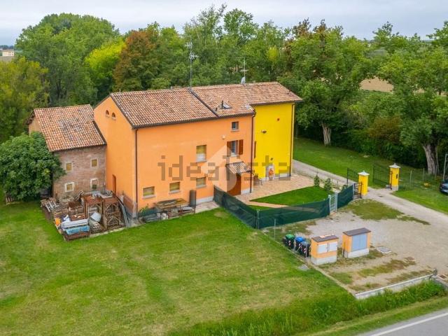 Villetta bifamiliare in vendita di 120 m² in Via Mazzarana, 11