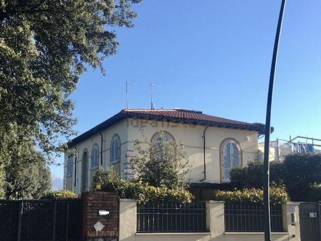 Villetta bifamiliare in vendita di 120 m² in Via Michelangelo Buonarroti, 62