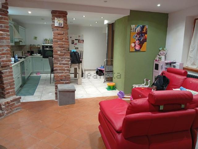 Villetta bifamiliare in vendita di 120 m² in Via Monte Grappa, 37