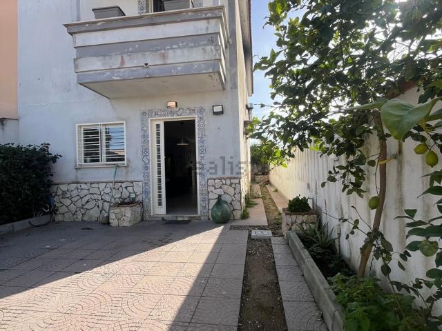 Villetta bifamiliare in vendita di 120 m² in Via Modica