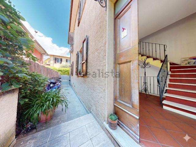 Villetta bifamiliare in vendita di 120 m² in Via Pescarella