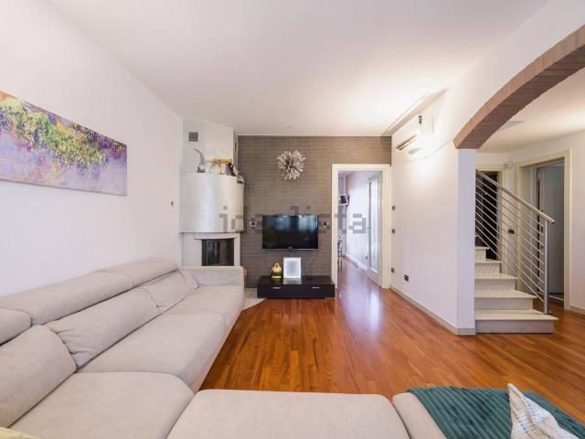 Villetta bifamiliare in vendita di 120 m² in Via Pietro Nenni