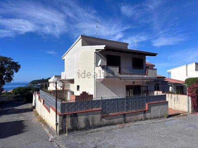 Villetta bifamiliare in vendita di 120 m² in Via Pietra Rossa