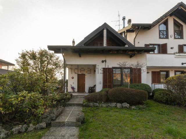 Villetta bifamiliare in vendita di 120 m² in Via Pisa, 184