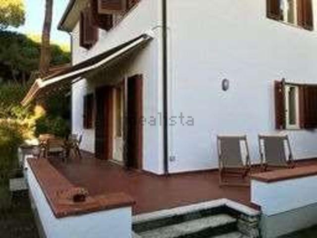 Villetta bifamiliare in vendita di 120 m² in Via Raffaele De Grada, 15