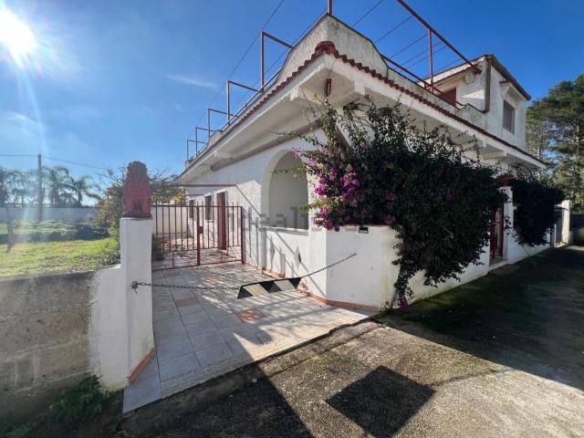 Villetta bifamiliare in vendita di 120 m² in Via Roma, 274