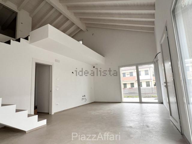 Villetta bifamiliare in vendita di 120 m² in Via Roma