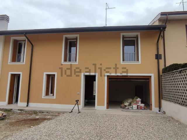 Villetta bifamiliare in vendita di 120 m² in Via San Vito