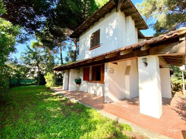 Villetta bifamiliare in vendita di 120 m² in Viale Tunisia, 10