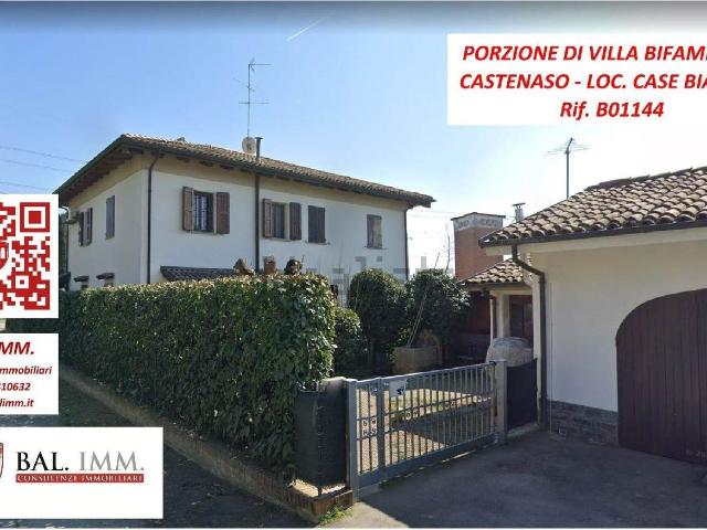 Villetta bifamiliare in vendita di 121 m² in Via Caduti Per la Liberta&apos , 99