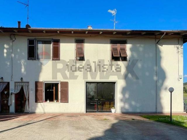 Villetta bifamiliare in vendita di 121 m² in Via Dianella, 2