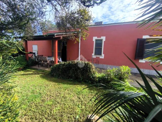 Villetta bifamiliare in vendita di 122 m² in Strada Provinciale 34