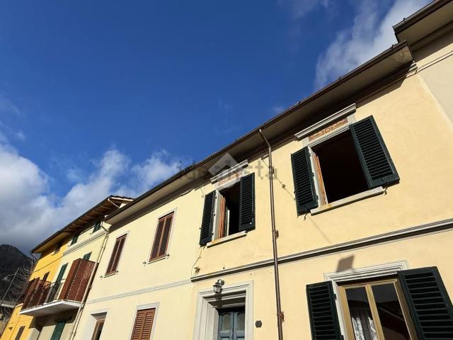 Villetta bifamiliare in vendita di 127 m² in Via Gioacchino Rossini, 7