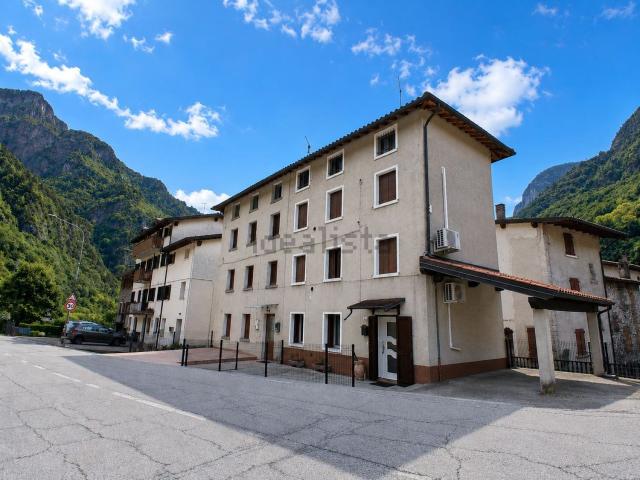 Villetta bifamiliare in vendita di 127 m² in Via Monte Grappa, 12