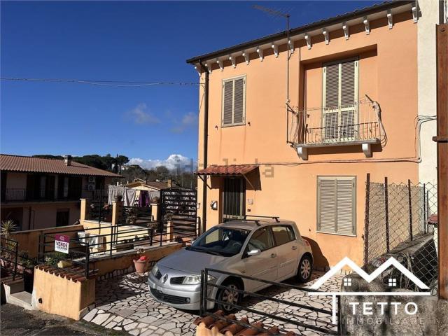 Villetta bifamiliare in vendita di 127 m² in Via Neghelli, 66